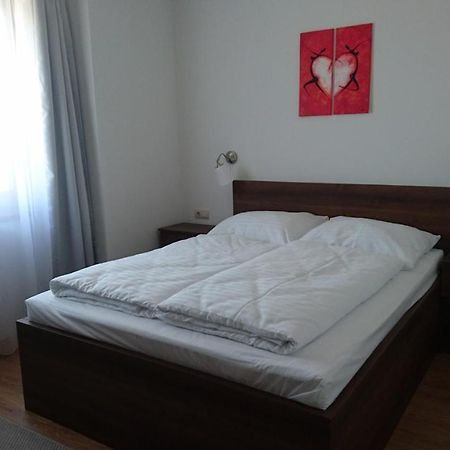 Corner Vendeghaz Hotel Veszprem Ngoại thất bức ảnh